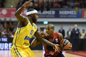 רייס מול רנפרו. באיירן בניצחון בכורה