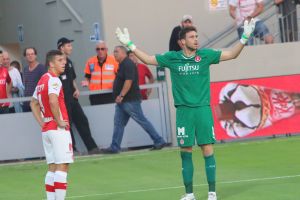 שטראוס בהופעתו היחידה העונה