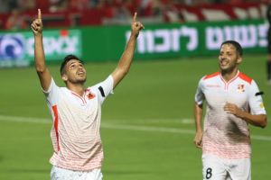 אלמוג בוזגלו. זה הרגע שלו