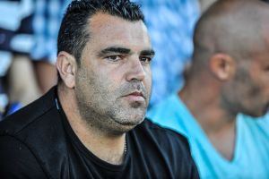 קורצקי. יתבסס על צעירים