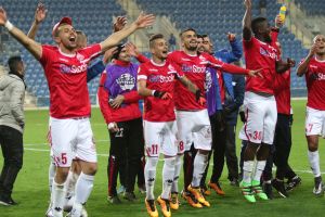 הולכים על דאבל. שחקני בש חוגגים