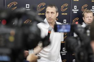 בלאט. מסתבר שלא כולם רוצים להתחלף איתו