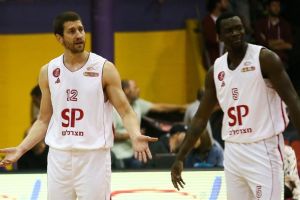 סקוט ונאור. לא יכולים לעצור את הנפילה