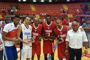 שמחון מוצג בחמישיית הטורניר