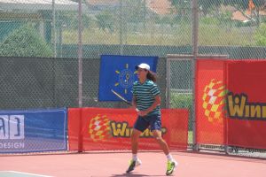 ישי עוליאל. בכורה בבוגרים