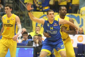 אליאספור. ממשיך להדרים