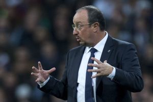 בניטס. שתל בחוזה מענק הישארות שמן