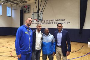 כוכבי מכבי תא מהעשור הקודם בתמונה למזכרת