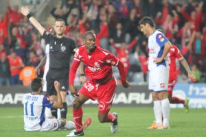 פלט. בבש מפנטזים על חזרה שלו