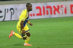 למכבי תא יש בעיות בעמדת הקישור האחורי. דסה