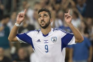 דאבור חוגג בסמי עופר