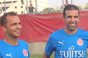 באדיר ואסטבה. זה שמאמן וזה שרשום