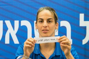 ליעד סואץ שולפת את הפתקים