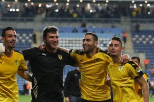 קליימן והחברים חוגגים גם ביום חופשי