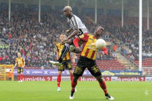 שרלרואה תוקפת. מתבסס על לחץ ומהירות