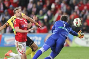 שהר נאבק בשחקני נתניה. החילוף של בכר הביא ניצחון