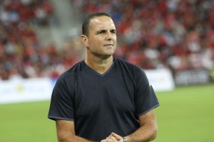 רן בן שמעון. שם טוב באי השכן