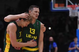 ינקונאס וקוזמינסקאס. יחגגו גם הלילה?