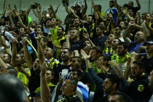 אוהדי ביתר בדוחא. למצולמים אין קשר לכתבה