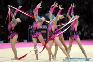 בנות הנבחרת בהתעמלות אמנותית