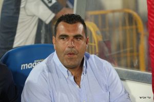 קורצקי. נשאר על הקווים