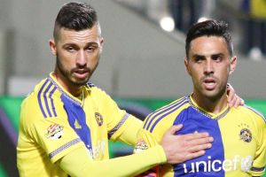 שניהם צפויים לפתוח