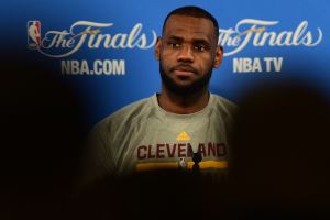 ג'יימס. לא יצליח לבדו