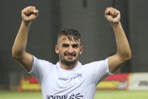 בראון. חוזר לשתף פעולה עם ברק בכר