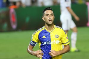 זהבי. יתחיל לבד בחוד?