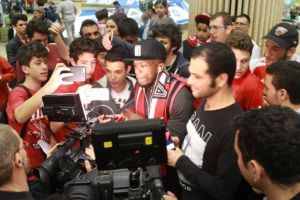 רובינסון. קצת עייף בגלל הג'ט לג