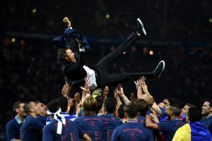 הצליח לחזור מהקבר כל הדרך לתואר הנכסף