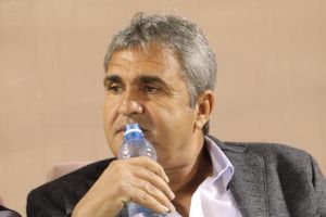 אלי כהן. מאמין בקבוצה