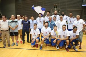 המנצחים המאושרים