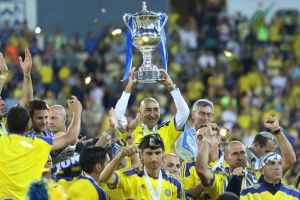 פאקו והשחקנים חוגגים. האם הבאסקי יישאר?