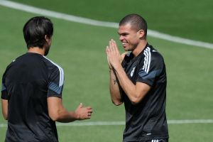 פפה וחדירה. אנצ'לוטי לא סופר את אלוף העולם