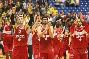 ירושלים שוב חגגה בבית של יריבתה