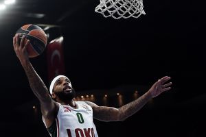 דילייני משייט לניצחון באיסטנבול