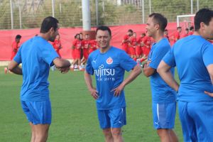 מנדיונדו. יערוך בכורה מקומית מחרתיים