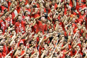 אוהדי הפועל ירושלים. 11 אלף משוגעים אדומים