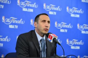 בלאט. מאוכזב ודואג