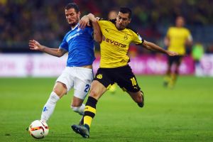 הלר נאבק על הכדור