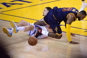 ג'יימס מול תומפסון