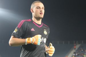 ראיקוביץ'. בועט כדורים שבדרך ככל מגיעים ליריב או לחוץ