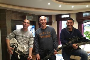 שאנדור עם מוטי לוי ויניב בן חקון