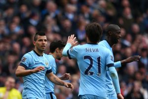 שחקני הסיטי חוגגים את הניצחון