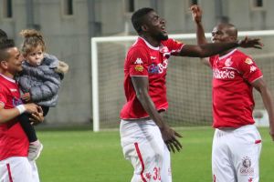 ווקאמה ואוגו מלמדים את הילדה של בוזגלו מה זה חגיגות שמחה