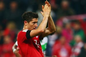 לבנדובסקי. כפיים