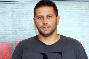 אוסידון. יכניס את היד לכיס?