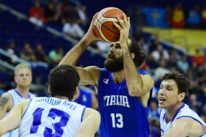 דאטומה מול איסלנד. האזורי יגיעו ללא הקפטן לשמינית