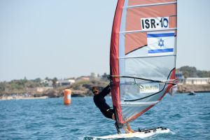 דוידוביץ'. נוגעת בתואר